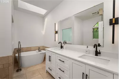 820 NW 22nd Ave, Portland, OR 97210 - Photo 23