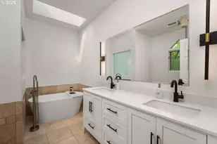 820 NW 22nd Ave, Portland, OR 97210 - Photo 23