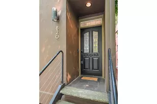 820 NW 22nd Ave, Portland, OR 97210 - Photo 3