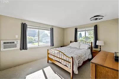 [Address not provided], Milwaukie, OR 97267 - Photo 31