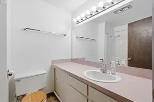 11660 SW Ashwood Ct, Tigard, OR 97223 - Photo 19