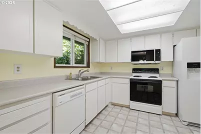11660 SW Ashwood Ct, Tigard, OR 97223 - Photo 13