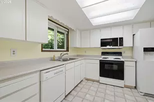 11660 SW Ashwood Ct, Tigard, OR 97223 - Photo 13