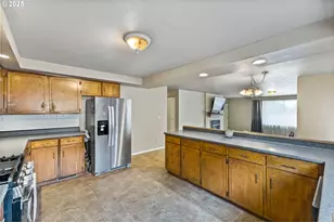 1290 Evergreen Ln, Sweet Home, OR 97386 - Photo 5