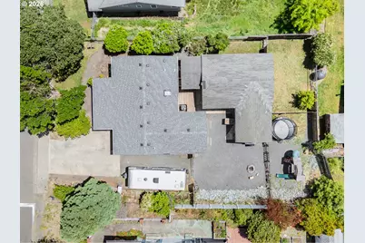 946 NE Laurance St, Myrtle Creek, OR 97457 - Photo 39
