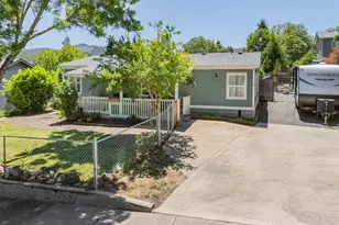 946 NE Laurance St, Myrtle Creek, OR 97457 - Photo 5