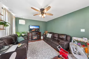 946 NE Laurance St, Myrtle Creek, OR 97457 - Photo 11