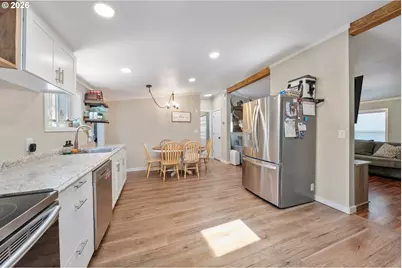 946 NE Laurance St, Myrtle Creek, OR 97457 - Photo 17