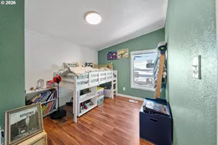 946 NE Laurance St, Myrtle Creek, OR 97457 - Photo 23
