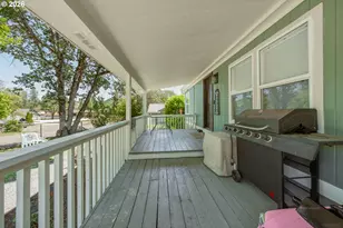 946 NE Laurance St, Myrtle Creek, OR 97457 - Photo 29