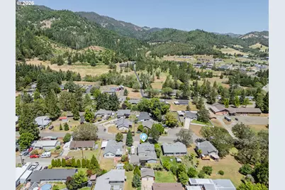 946 NE Laurance St, Myrtle Creek, OR 97457 - Photo 43