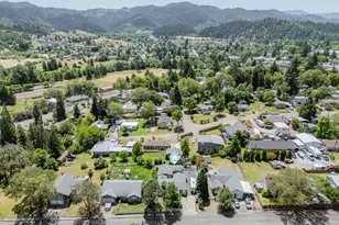 946 NE Laurance St, Myrtle Creek, OR 97457 - Photo 41
