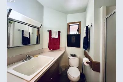 818 NW 359th St, La Center, WA 98629 - Photo 17