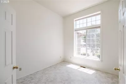 2217 S Juliet Ct, Salem, OR 97302 - Photo 15