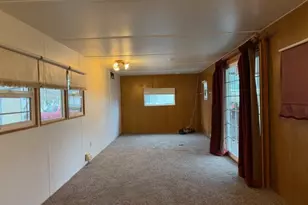 16901 SE Division St, Portland, OR 97236 - Photo 9