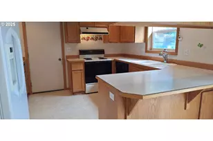 3890 Spruce St, Florence, OR 97439 - Photo 9