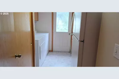 3890 Spruce St, Florence, OR 97439 - Photo 13