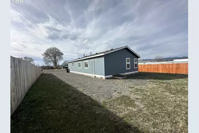 917 S Hall St, Prairie City, OR 97869 - Photo 3