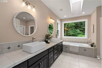 1033 NW Eloise Ln, Portland, OR 97229 - Photo 27