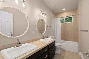 1033 NW Eloise Ln, Portland, OR 97229 - Photo 31