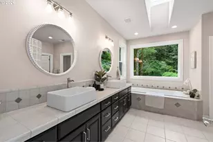 1033 NW Eloise Ln, Portland, OR 97229 - Photo 21