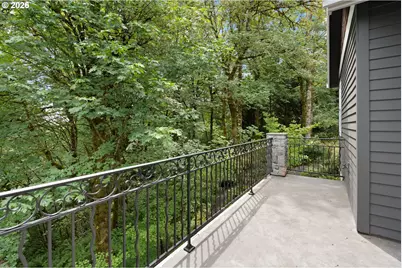 1033 NW Eloise Ln, Portland, OR 97229 - Photo 25