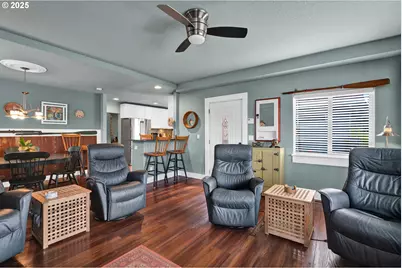 923 SW 50th St, Lincoln City, OR 97367 - Photo 9