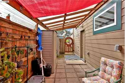 923 SW 50th St, Lincoln City, OR 97367 - Photo 45