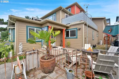 923 SW 50th St, Lincoln City, OR 97367 - Photo 3