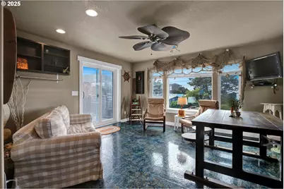 923 SW 50th St, Lincoln City, OR 97367 - Photo 25