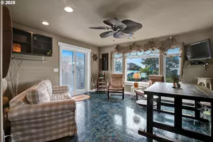 923 SW 50th St, Lincoln City, OR 97367 - Photo 25