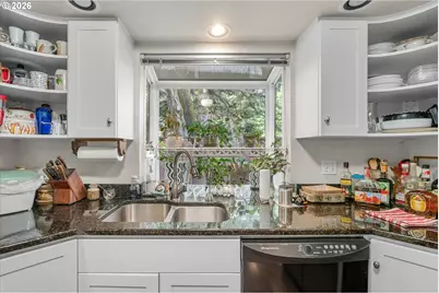810 McVey Ave, Lake Oswego, OR 97034 - Photo 41