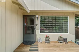 810 McVey Ave, Lake Oswego, OR 97034 - Photo 9