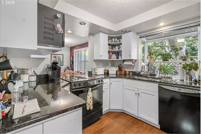 810 McVey Ave, Lake Oswego, OR 97034 - Photo 23