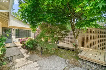 810 McVey Ave, Lake Oswego, OR 97034 - Photo 3