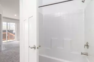 570 N 10th Ave, Cornelius, OR 97113 - Photo 15