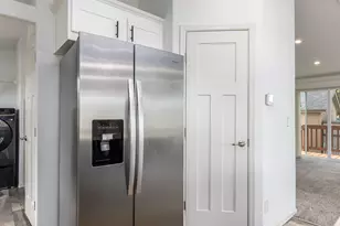 570 N 10th Ave, Cornelius, OR 97113 - Photo 9