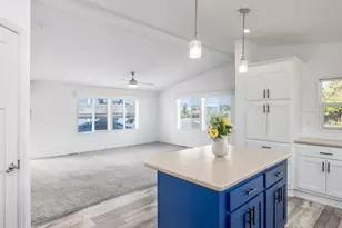 570 N 10th Ave, Cornelius, OR 97113 - Photo 7