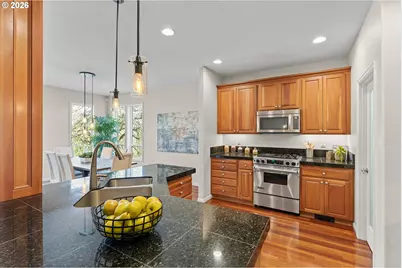 4 Northview Ct, Lake Oswego, OR 97035 - Photo 9