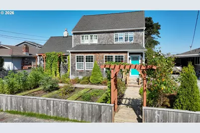 810 16th Ave, Seaside, OR 97138 - Photo 1