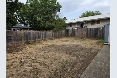 22 SE 136th Ave, Portland, OR 97233 - Photo 15