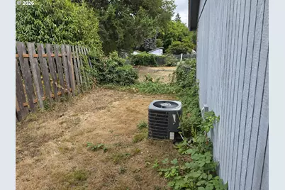 22 SE 136th Ave, Portland, OR 97233 - Photo 17