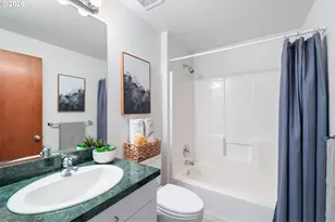 2360 Glenmorrie Dr, Lake Oswego, OR 97034 - Photo 17