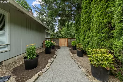 1795 Fernwood Dr, Lake Oswego, OR 97034 - Photo 27
