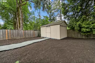 1795 Fernwood Dr, Lake Oswego, OR 97034 - Photo 29