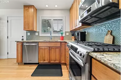 1795 Fernwood Dr, Lake Oswego, OR 97034 - Photo 15