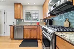 1795 Fernwood Dr, Lake Oswego, OR 97034 - Photo 15