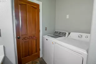 86104 Sells View Ln, Eugene, OR 97402 - Photo 13