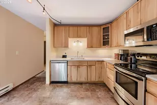 3118 SW Carson St, Portland, OR 97219 - Photo 11