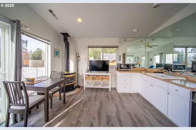 16281 Chapman Ln, Brookings, OR 97415 - Photo 31